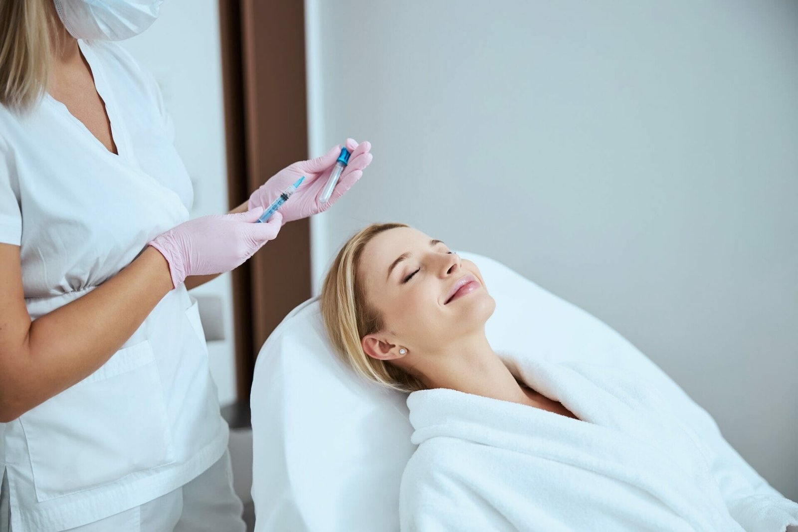 Plasma Pen Treatment: Your Ultimate Guide | Rouge & Wright